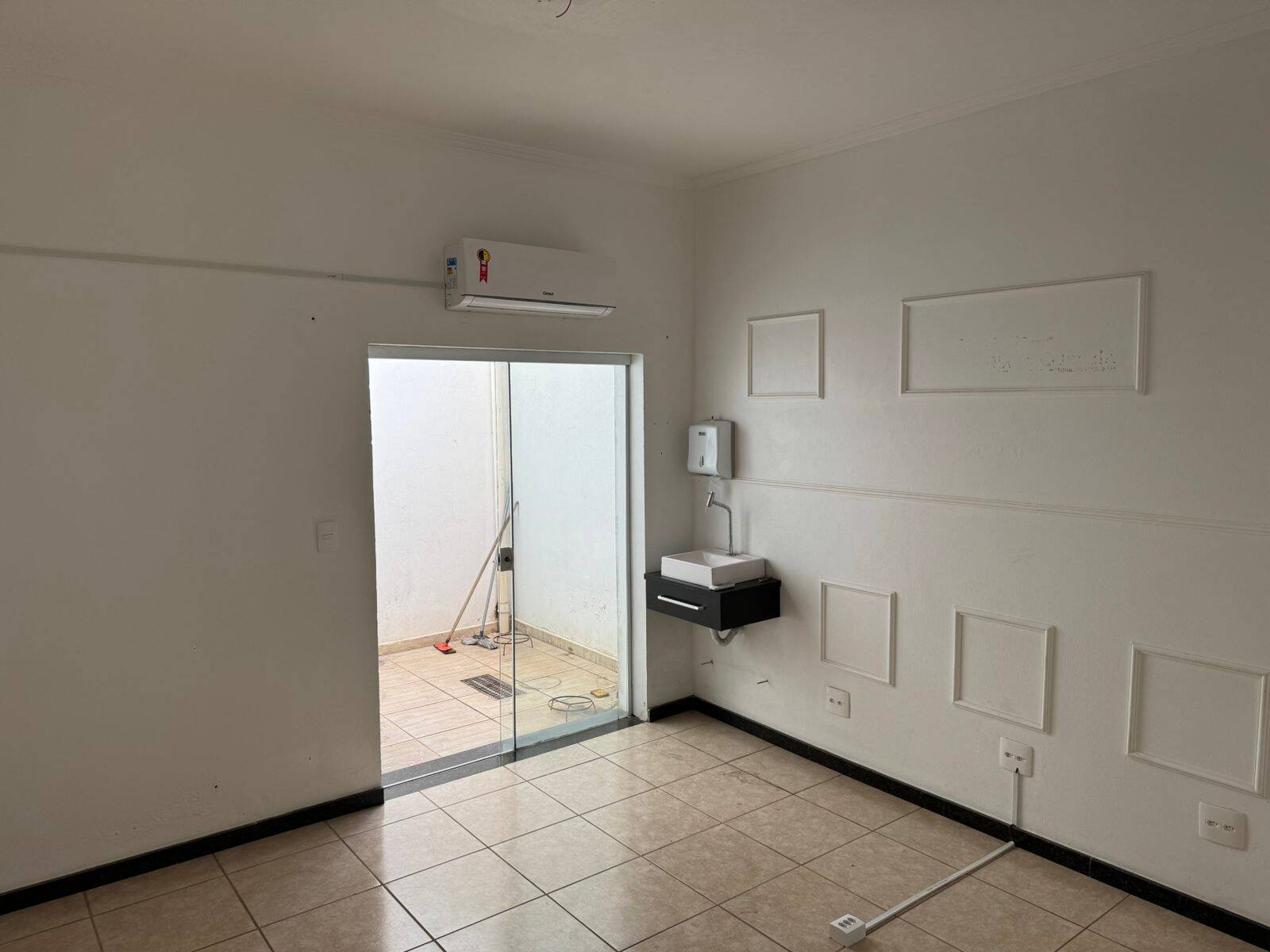 #408 - Sala para Locação em Rio Claro - SP
