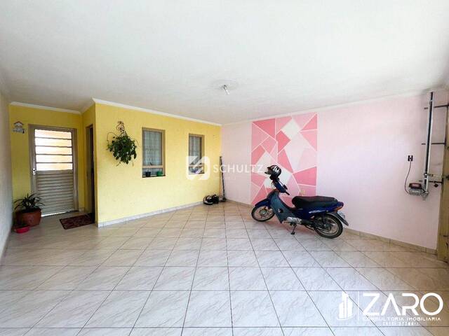 #2000 - Casa para Venda em Rio Claro - SP