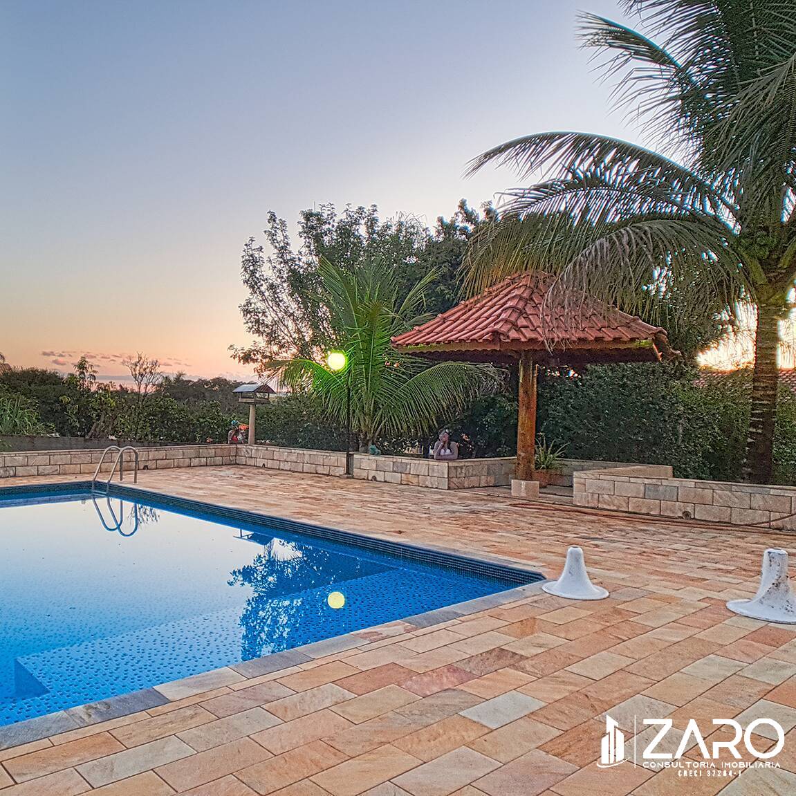Casa de Condomínio à venda com 2 quartos, 1050m² - Foto 1