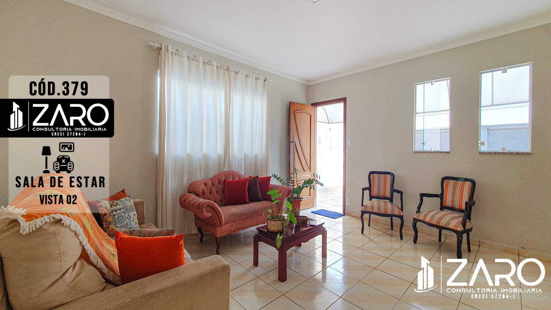 Casa à venda com 3 quartos, 216m² - Foto 2